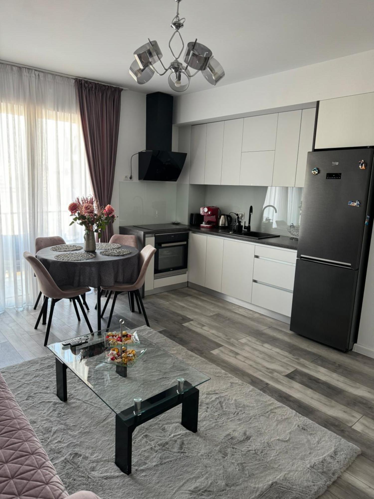 Magnific Lägenhet Oradea Exteriör bild